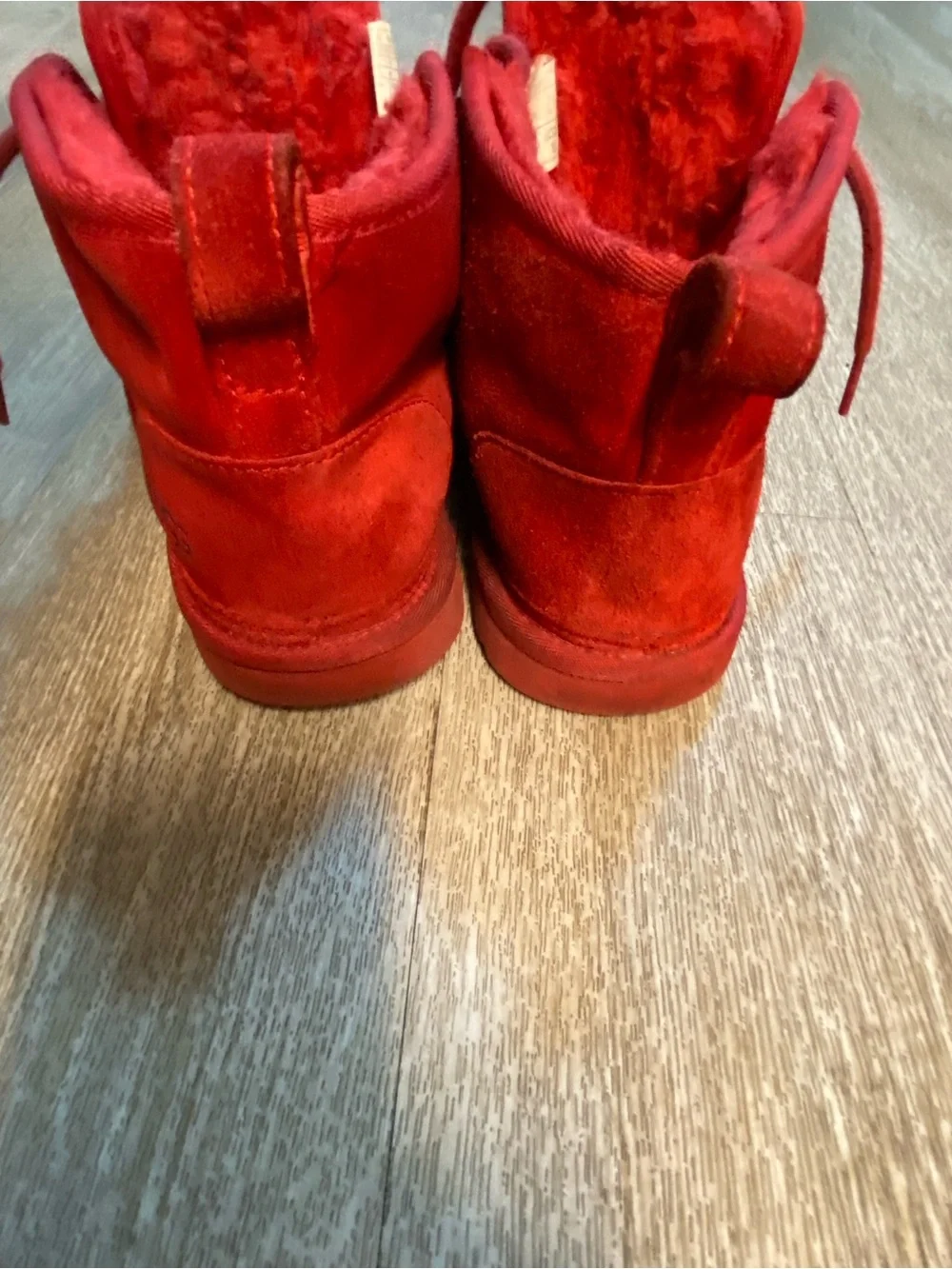 UGG NEUMEL RED WOMENS BOOTS SIZE 8